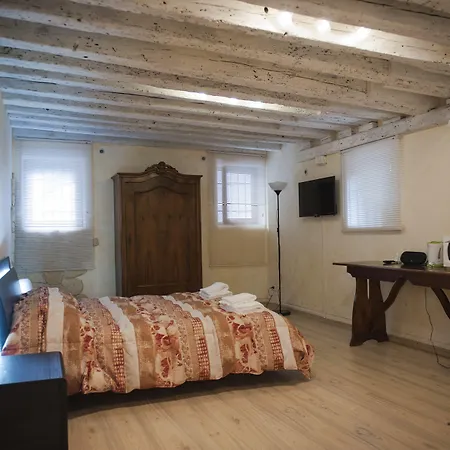 Aparthotel Porta Orientalis 3*