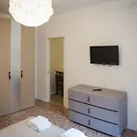 Porta Orientalis شقة فندقية